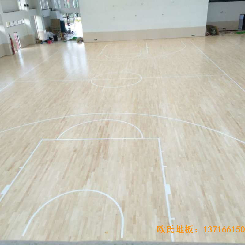 贛州寧都縣城關(guān)小學九章路校區(qū)運動木地板鋪設(shè)案例