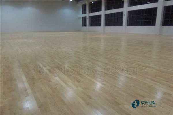籃球場館木地板哪個(gè)便宜3