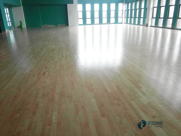 大學(xué)運動體育地板施工方案3