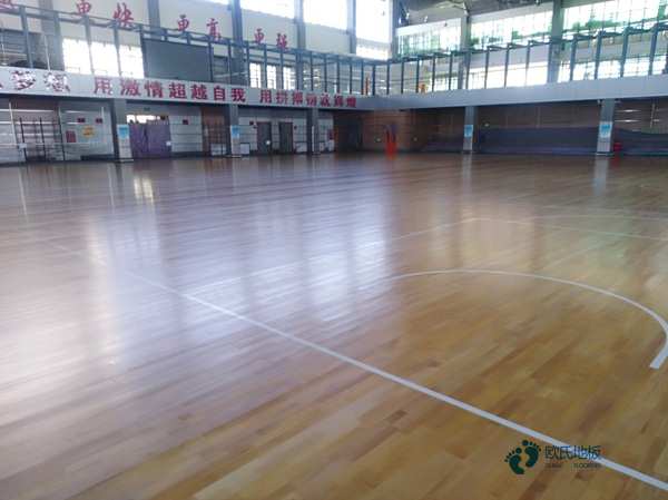 學(xué)校籃球場地地板標(biāo)準(zhǔn)尺寸2